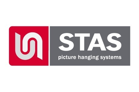 Stas Picture Hanging